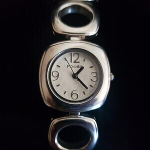 Ladies Fossil Water Resistant Quartz Bracelet Watch Stainless Steel‎ 6" New Batt